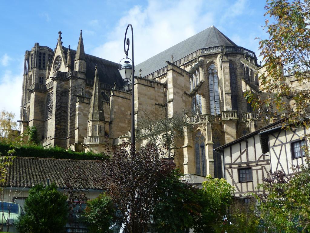 La Maison Du Marchand Peyrat-le-Château Buitenkant foto